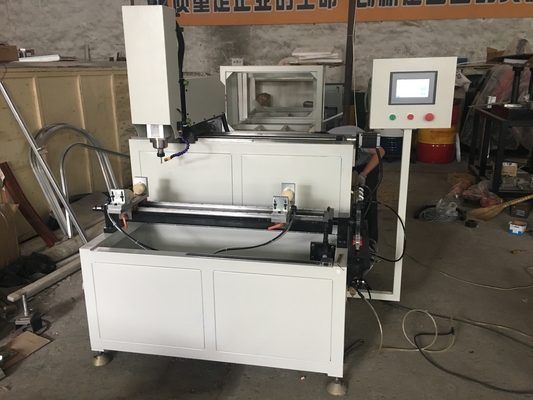中国Máquina de perforación y que muele del NC automático de la ventana de aluminio para los perfiles de aluminio provedor